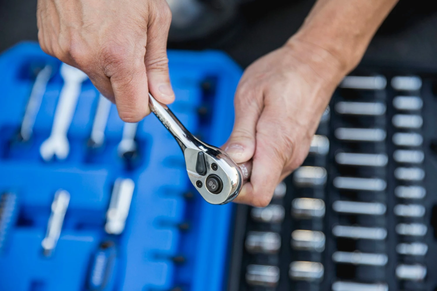 Kobalt Mechanics Tool Sets 129-Piece Standard (SAE) and Metric Combination Polished Chrome Mechanics Tool Set (1/4-in; 3/8-in) 9 Kobalt Mechanics Tool Sets 129-Piece Standard (SAE) and Metric Combination Polished Chrome Mechanics Tool Set (1/4-in; 3/8-in) - Image 9