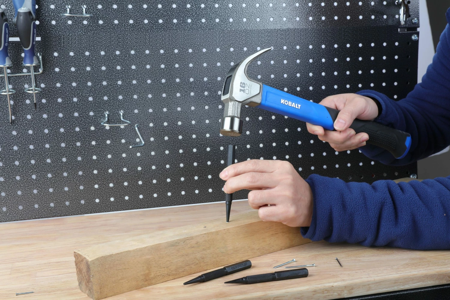 Kobalt Hammers 16-oz Smoothed Face Steel Head Fiberglass Claw Hammer 12 Kobalt Hammers 16-oz Smoothed Face Steel Head Fiberglass Claw Hammer - Image 12